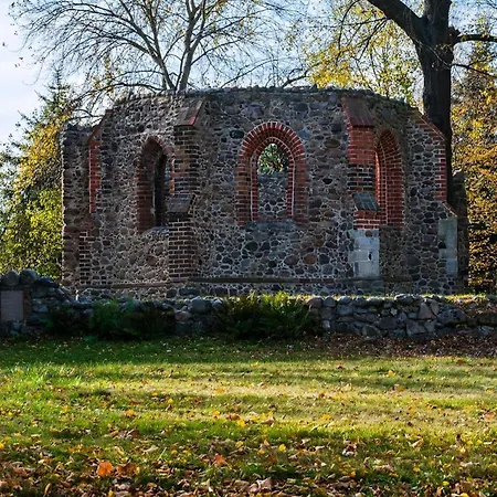 In Oberlausitz Mit Grossem Garten